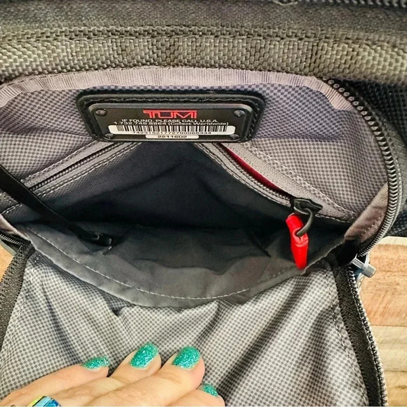 Tumi Alpha 2 FXT Black Organizer Travel Tote Shoulder Crossbody Bag - Picture 8 of 16